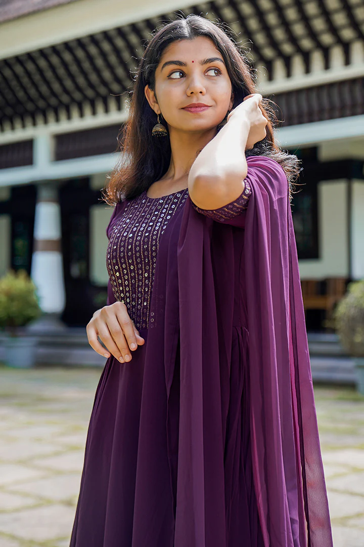 Evolet with dupatta - Image 4