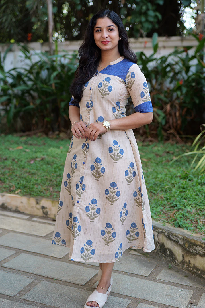 Neela(120126KUL) - Image 3