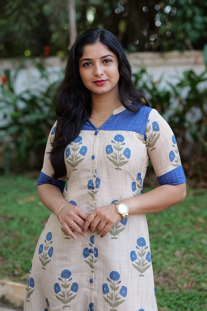 Neela(120126KUL) - Image 7